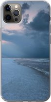 Geschikt voor iPhone 12 Pro Max hoesje - Noordzee - Storm - Water - Siliconen Telefoonhoesje