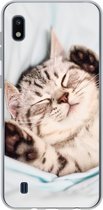 Geschikt voor Samsung Galaxy A10 hoesje - Kitten - Bed - Poten - Meisjes - Kinderen - Jongens - Kind - Siliconen Telefoonhoesje