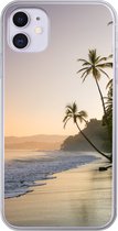 Geschikt voor iPhone 11 hoesje - Strand - Zee - Palmboom - Siliconen Telefoonhoesje