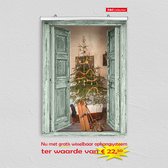 D&C Collection - poster - kerst poster - 60x80 cm - doorkijk - openslaande groene deuren vintage kamer met kerstboom en ski - winter poster - kerst decoratie- kerstinterieur - kerst wanddecoratie