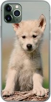 Geschikt voor iPhone 11 Pro Max hoesje - Wolf - Kind - Hout - Siliconen Telefoonhoesje