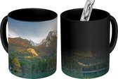 Magische Mok - Foto op Warmte Mok - Alpen - Meer - Bomen - 350 ML