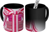 Magische Mok - Foto op Warmte Mok - Stapel roze cadeautjes voor valentijn - 350 ML