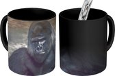 Magische Mok - Foto op Warmte Mok - Portret afbeelding van een zwarte Gorilla - 350 ML