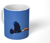 Mok - Reuzentoekan in een knalblauwe lucht - 350 ML - Beker