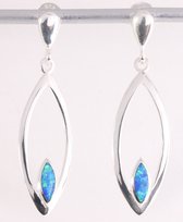 Opengewerkte zilveren oorstekers met Australische opaal