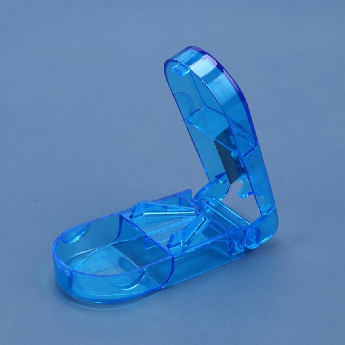 Pillensnijder - Pillendoos - Geneeskunde - Medicatie box - Medicijn doos - Blauw