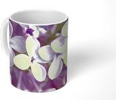 Mok - Close up van paarse seringen bloemen - 350 ML - Beker