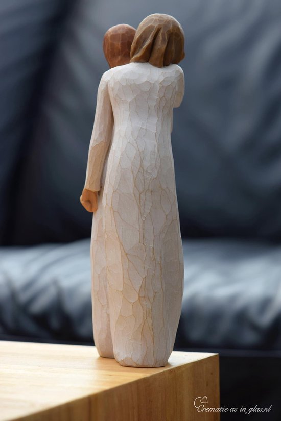 Urn Willow Tree beeldje Chrysalis met hand geblazen mini urn-Hand geblazen mini urn met crematie- as vast in glas verwerkt óf haarlokje met haartjes intact in mini urn verwerkt-Crematie- as \ haren verwerking van uw dierbare-Urn-Gedenken