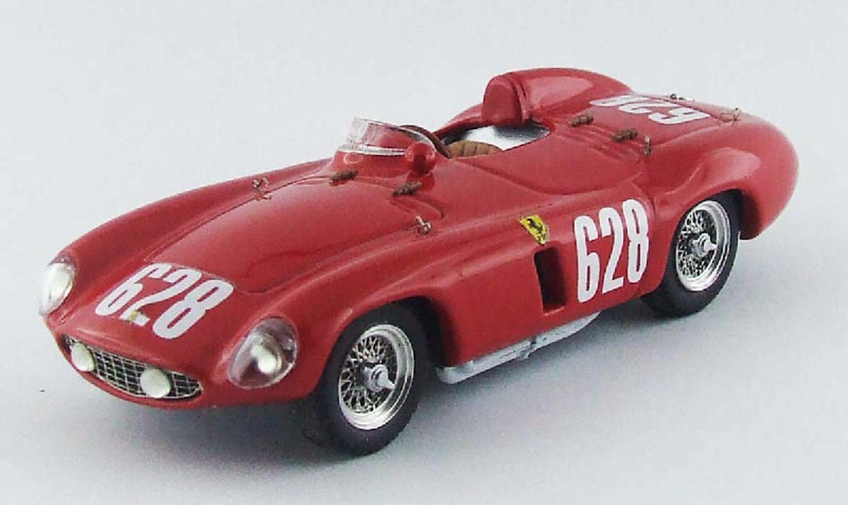 De 1:43 Diecast Modelcar van de Ferrari 500 Mondial Spider #628 van de Mille Miglia in 1965. De bestuurder was L. Taramazzo. De fabrikant van het schaalmodel is Art-Model. Dit model is alleen online verkrijgbaar