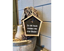 Huisje hartje / In dit huis voelen we ons thuis / nieuw huis - nieuwe woning / hout / landelijk stoer en sfeervol wonen / cadeau / vaderdag / moederdag cadeautje / verjaardag