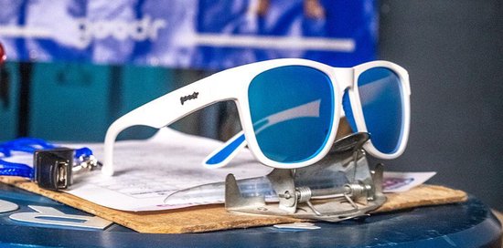 GoodR BFG Zonnebril Running Iced By Sas-Squat Wit