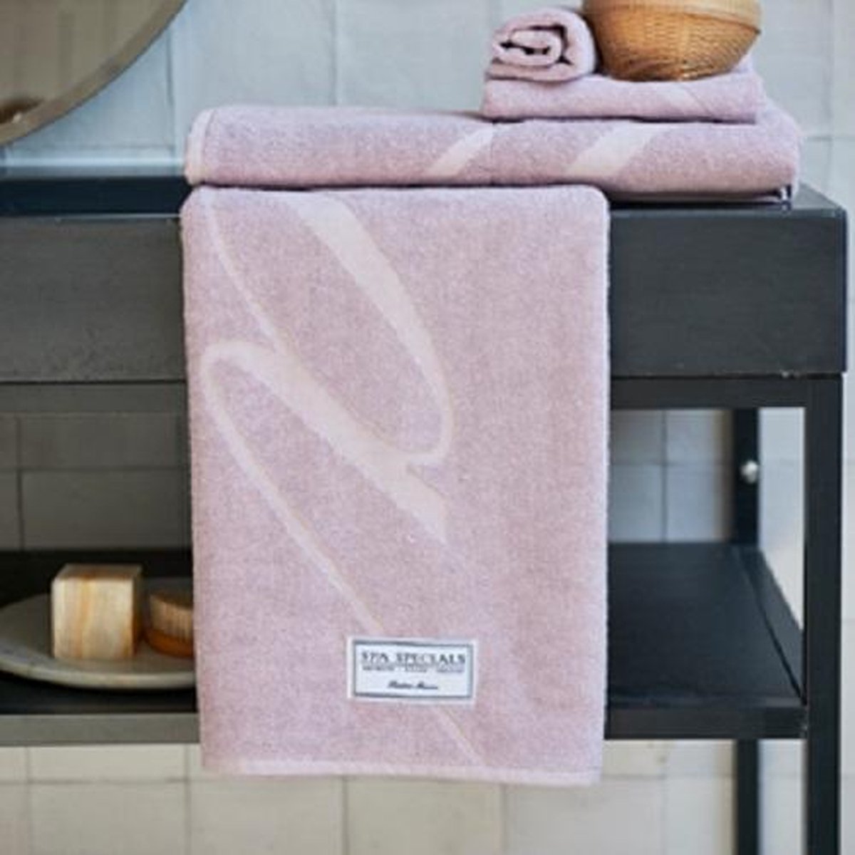 materiaal Nominaal wijsvinger Riviera Maison - Spa Specials Bath Towel mauve 100x50 - Badhanddoek - Mauve  - Katoen | bol.com