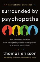 Boekomslag: 'Surrounded by Psychopaths' door Thomas Erikson. Vier silhouetten van mensen in cirkels met de kleuren rood, geel, groen en blauw.
