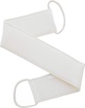 Een witte, rechthoekige badstof riem met een luffa-achtig middenstuk en lussen aan elk uiteinde.
