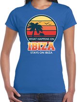 Ibiza zomer t-shirt / shirt What happens in Ibiza stays in Ibiza voor dames - blauw - Ibiza party / vakantie outfit / kleding/ feest shirt L