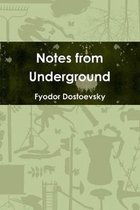 Boek 'Notes from Underground' van Fyodor Dostoevsky, met een groen patroon van schaduwen van tuingereedschap en keukengerei.