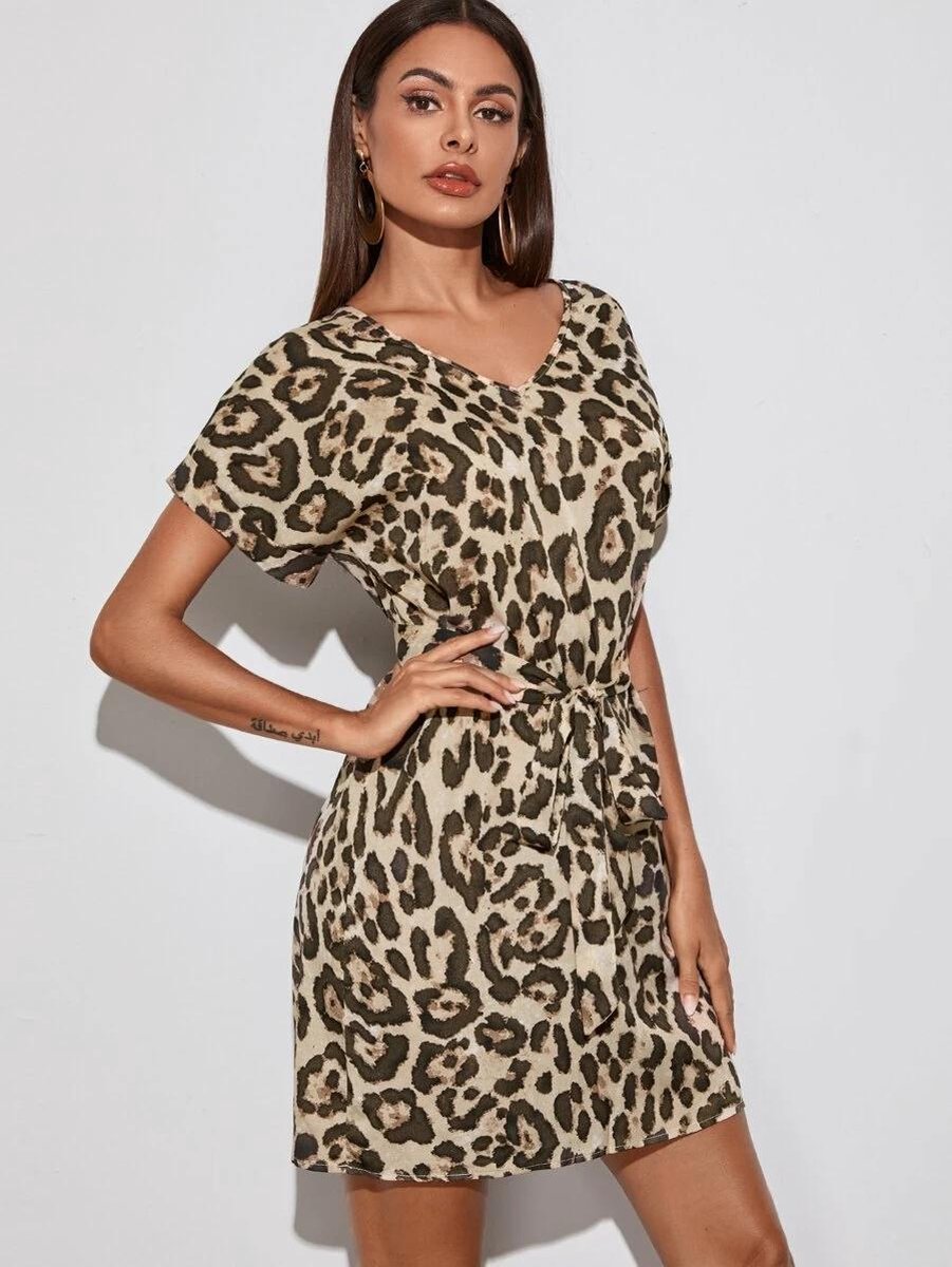 Gorgelen royalty Onhandig Dames jurk met panter print en ceintuur | SHEIN | Maat M | bol.com