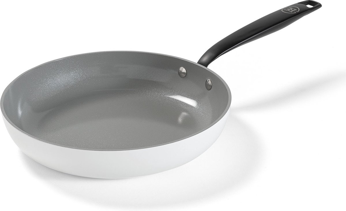 BE Living Koekenpan - Ø 24 cm - PFAS vrije Keramische Koekenpan inductie - Geschikt voor alle warmtebronnen - Wit