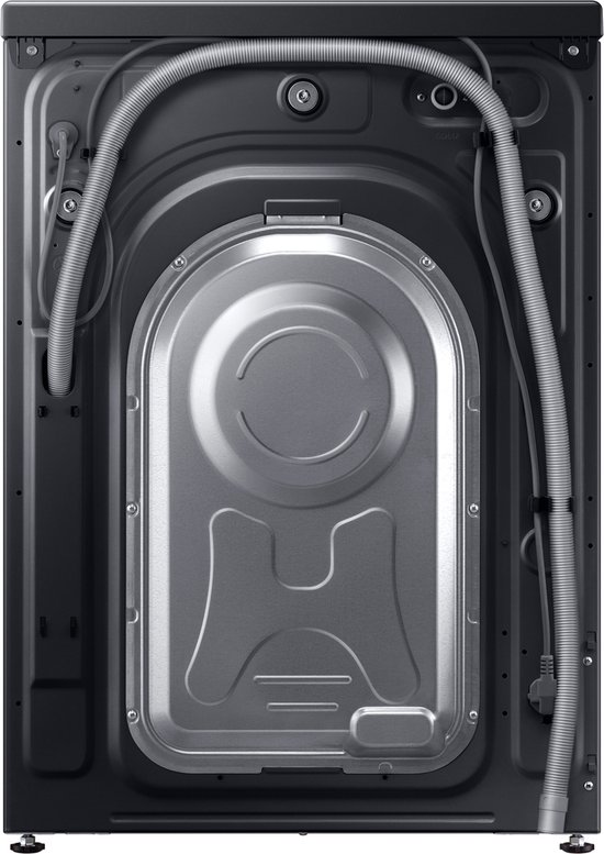 Achterkant van een zwarte Samsung wasmachine met slangen en metalen afdekplaat.