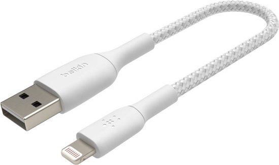 Korte witte gevlochten oplaadkabel met USB-A naar Lightning connector.