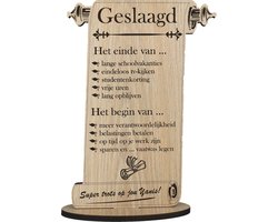 Geslaagd - eindexamen gehaald - gepersonaliseerde houten wenskaart – kaart van hout met eigen naam en tekst voor iemand die is afgestudeerd