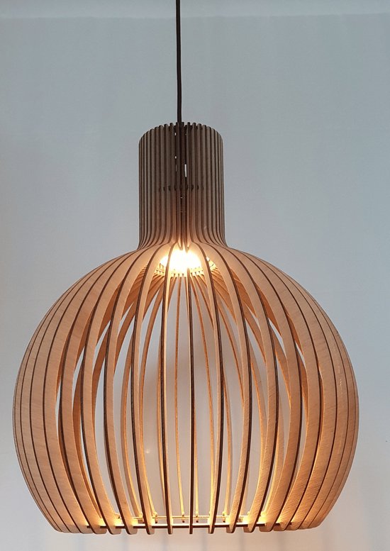 Foto: Olivios design hanglamp hout esfera middel 42x50cm gemaakt van 3 6mm dik multiplex in twee maten leverbaar de esfera klein en de esfera middel ontworpen en gemaakt in nederland door olivios design