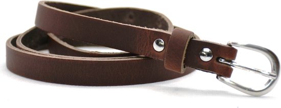 Smalle, bruine damesriem van leer met zilverkleurige gesp en zilverkleurige studs.