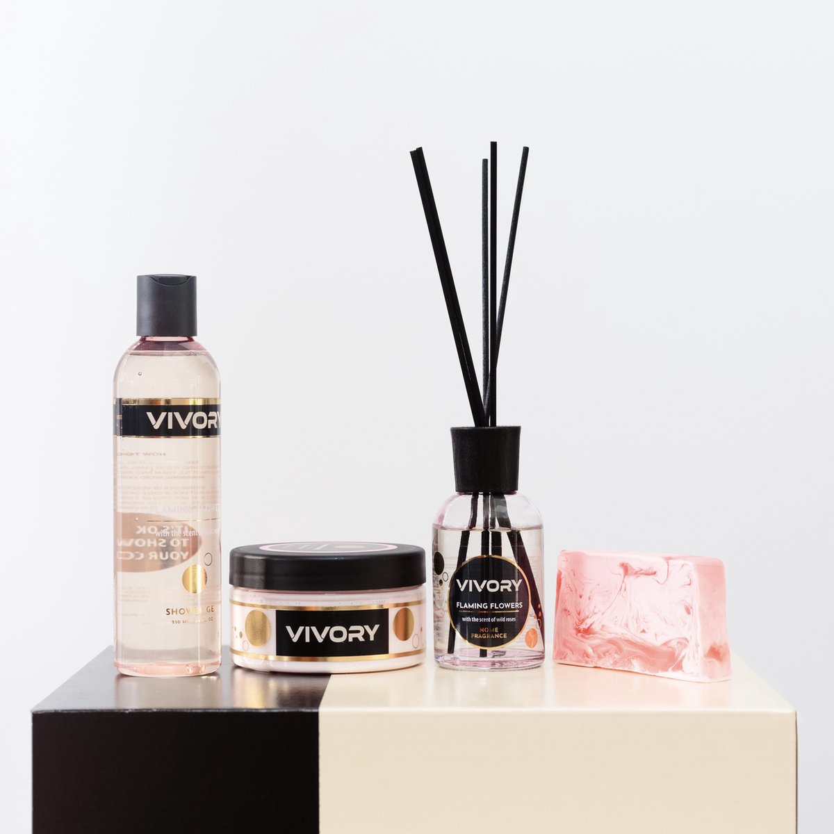 Goedkoopste Vivory Geschenkset Bodycare Flaming Flowers - Turkish wild roses - 4 grote producten VOORDEEL AANBIEDING