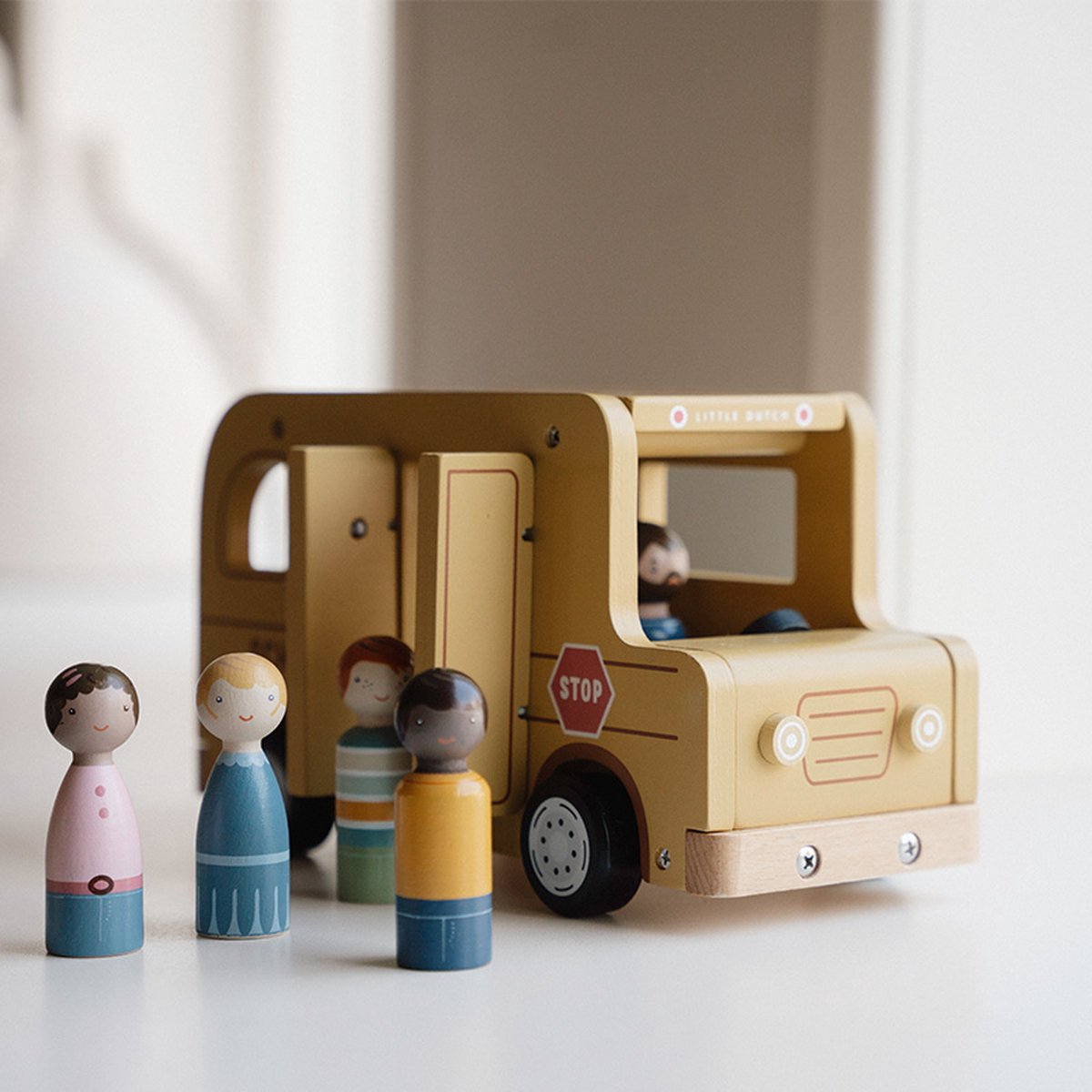 Little Dutch - Schoolbus met poppetjes FSC — afbeelding 8