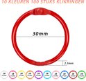 Een rode 30mm klikring. Toont de afmetingen 30mm en 2.3mm. Onderin staan 10 stuks in 10 kleuren: wit, roze, geel, oranje, paars, lichtblauw, roze, blauw, rood en groen.