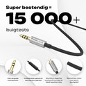Zwarte gevlochten audiokabel met 24K vergulde connectoren en aluminium behuizing. 15.000+ buigtesten.