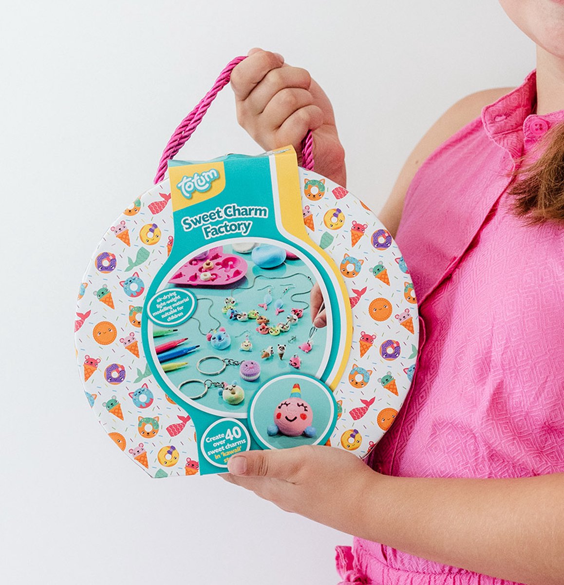 Totum knutsel koffertje kawaii sieraden, armbandjes maken - Sweet Charm Factory - creatief speelgoed meisjes vanaf 5 jaar cadeau tip — afbeelding 2