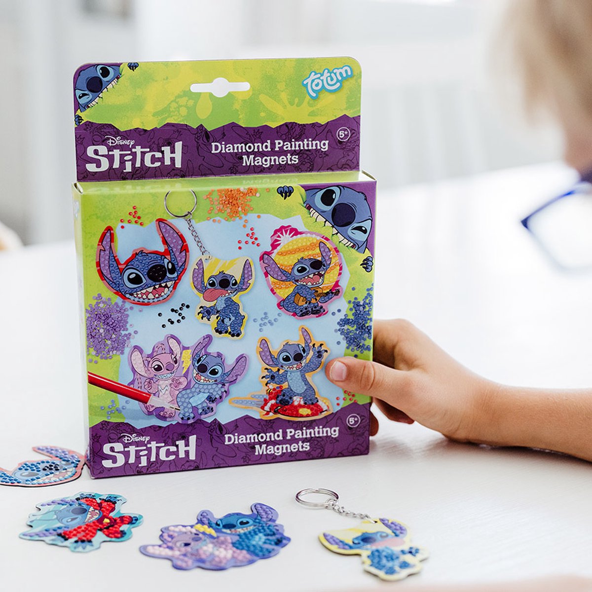 Disney Stitch Totum magneten en sleutelhanger maken met 800+ strass steentjes - knutselset unisex diamond painting creatief speelgoed meisjes en jongens — afbeelding 2