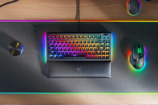 Razer BlackWidow V4 75% Hot-swappable Mechanical Gaming Keyboard - Intl. US Qwerty Layout