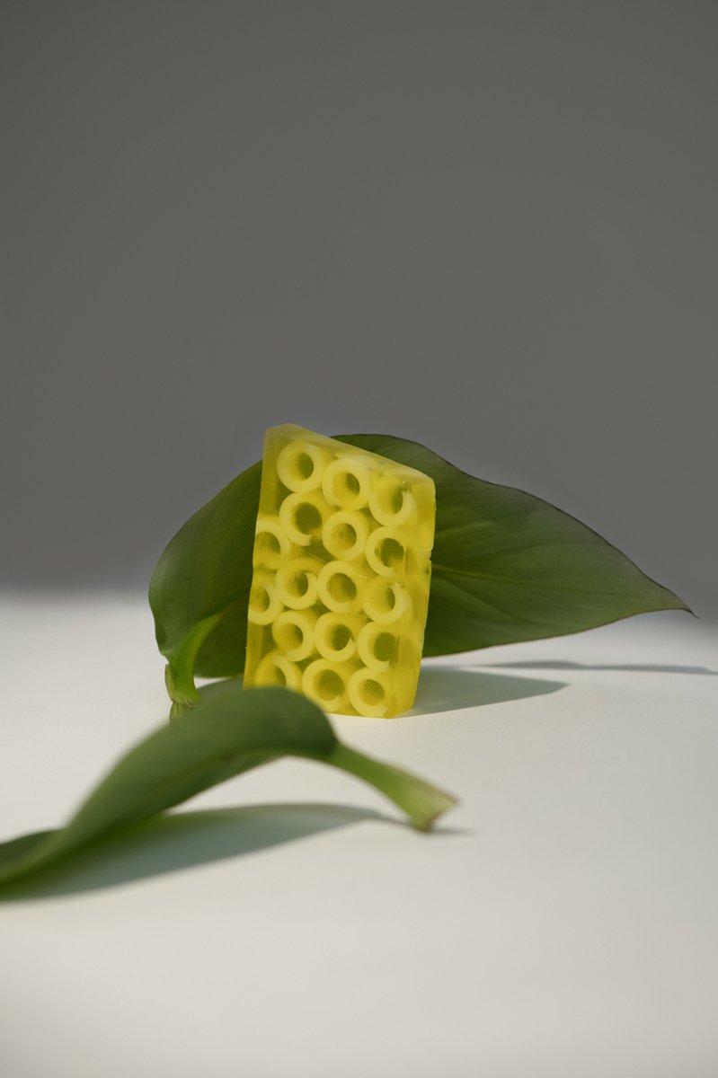 Goedkoopste Loofys Body Bar – Banana – Voor normale tot vette huid – Vegan, Plasticvrij, SLS-vrij – 80g