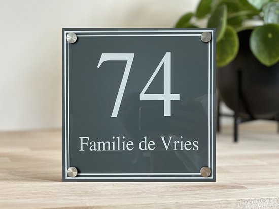 Plaque signalétique bord de porte avant avec noms gris