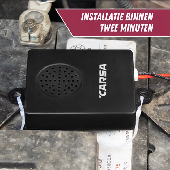Zwarte Carsa marterverjager met luidspreker en bedrading, gemonteerd op een autoaccu. "Installatie binnen twee minuten"
