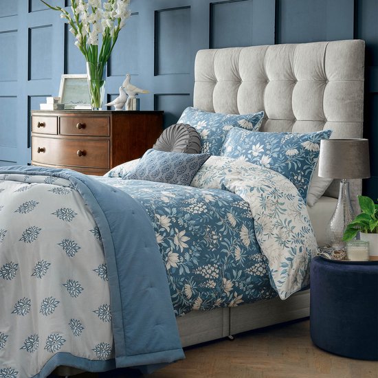 Laura Ashley | Housse de couette avec 2 taies d'oreiller Parterre Seaspray 230cm x 220cm