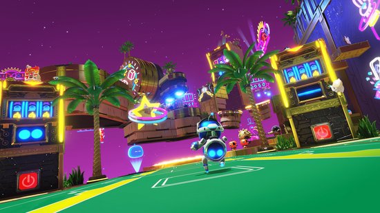Astro Bot, een kleine robot met een blauw scherm op zijn borst, rent over een groen veld met een neonroze en paarse achtergrond.