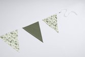 Vlaggenlijn van stof | Cloverfields - 3 meter / 9 vlaggetjes - Groene en klavertjes vier / bladeren driehoek vlaggetjes - Verjaardag slinger / Babykamer decoratie - Stoffen slingers handgemaakt & duurzaam