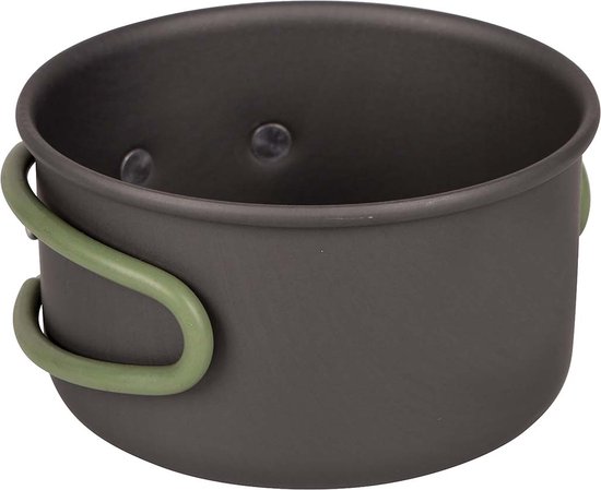 Grijze aluminium kom met groen handvat.