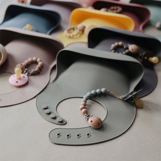 Mushie siliconen slabbetjes voor peuters en baby's | Slabbetje met lekbak | BPA-vrij en waterdicht | Veilige hoogwaardige en wasbare slab met verstelbare pasvorm | Raw Sienna