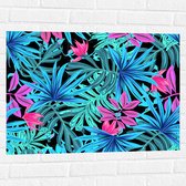 Muursticker - Patroon van Blauwe en Paarse Planten tegen Zwarte Achtergrond - 80x60 cm Foto op Muursticker