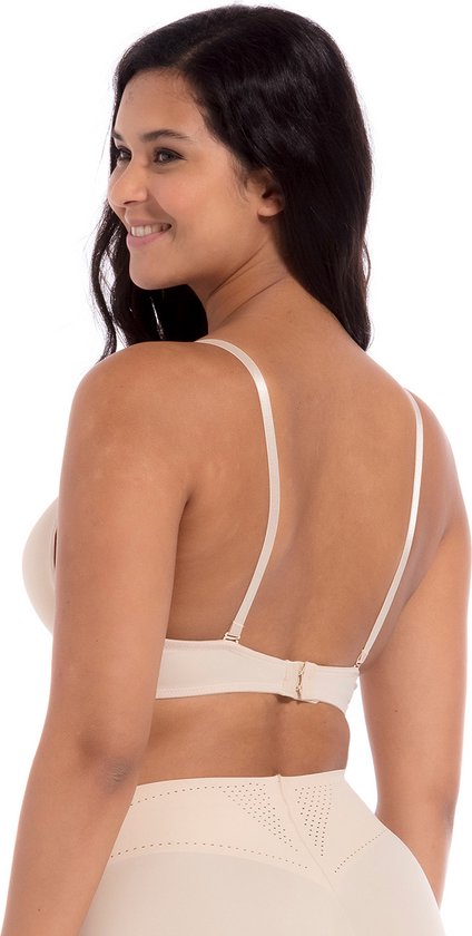 Nude bh met verstelbare bandjes en sluiting aan de achterkant, gedragen door een model.