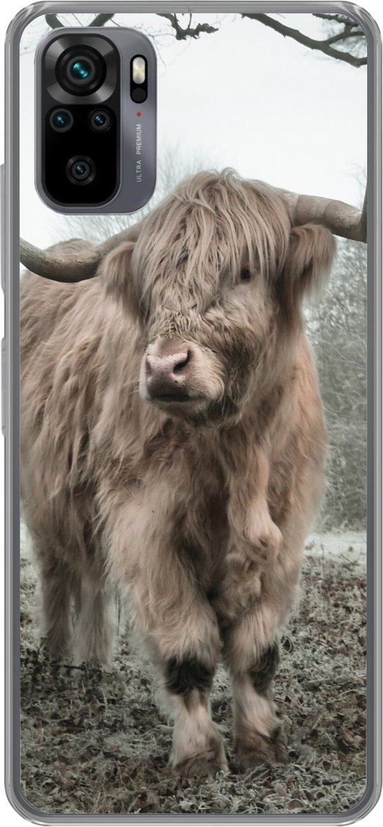 Telefoonhoesje Geschikt voor Xiaomi Geschikt voor Redmi Note 10 hoesje - Schotse hooglander - Natuur - Herfst - Dieren - Wild - Bos - Siliconen Telefoonhoesje Telefoonhoesje