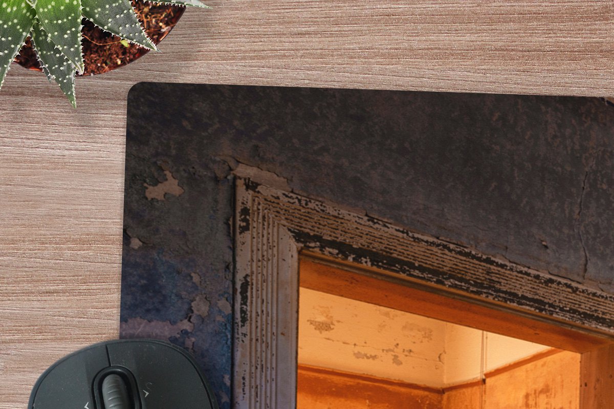 Muismat XXL 120x80 cm - Bureau onderlegger - Bureau mat Deur - Zand - Woestijn - Architectuur - Bureaumat - Gaming mousepad xl - Bureaulegger groot - Computer deskmat