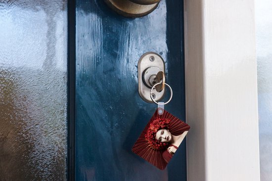 Porte-clés - Femme - Rouge - Portrait - Parapluie - Cadeaux à distribuer - Plastique