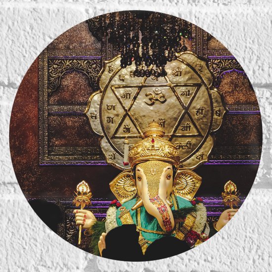 Muursticker Cirkel - Ganesha Beeld in Hindoeïstische Tempel - 20x20 cm Foto op Muursticker