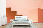 Behang - Fotobehang Architectuur - Trappen - Pastel - Roze - Breedte 350 cm x hoogte 260 cm - Behangpapier